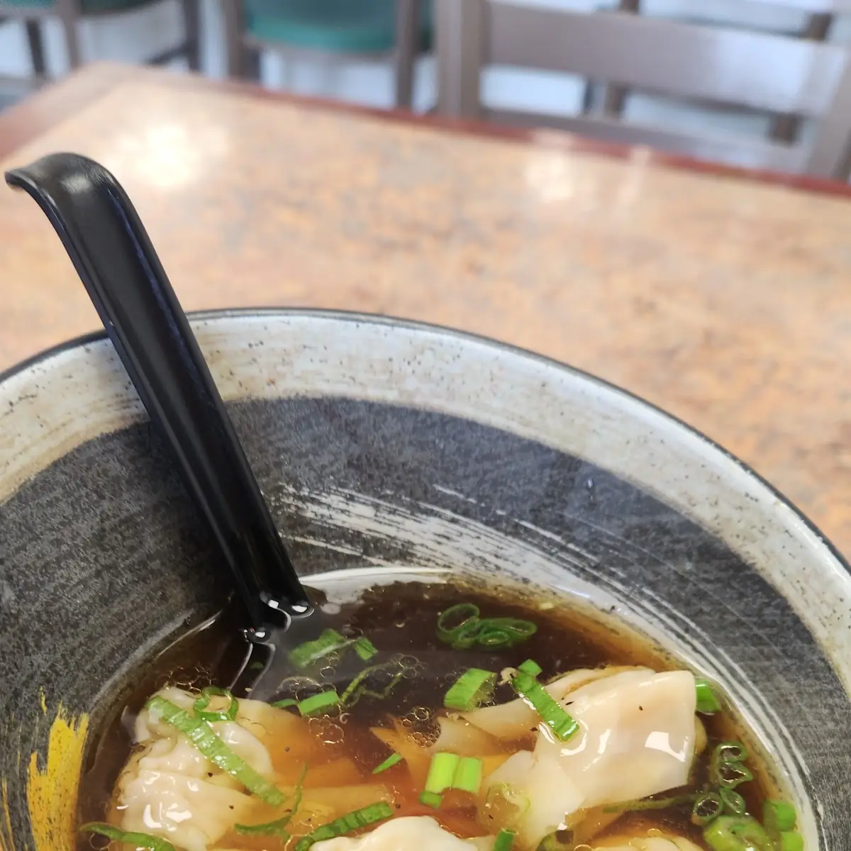 signature shrimp wonton soup鲜虾云吞汤